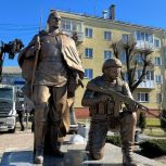 При поддержке «Единой России» в Светлом Калининградской области установили памятник защитникам Отечества
