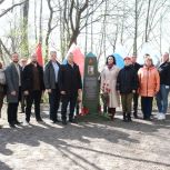 Единороссы почти память самого молодого Героя СССР Александра Евсеева и его боевых товарищей