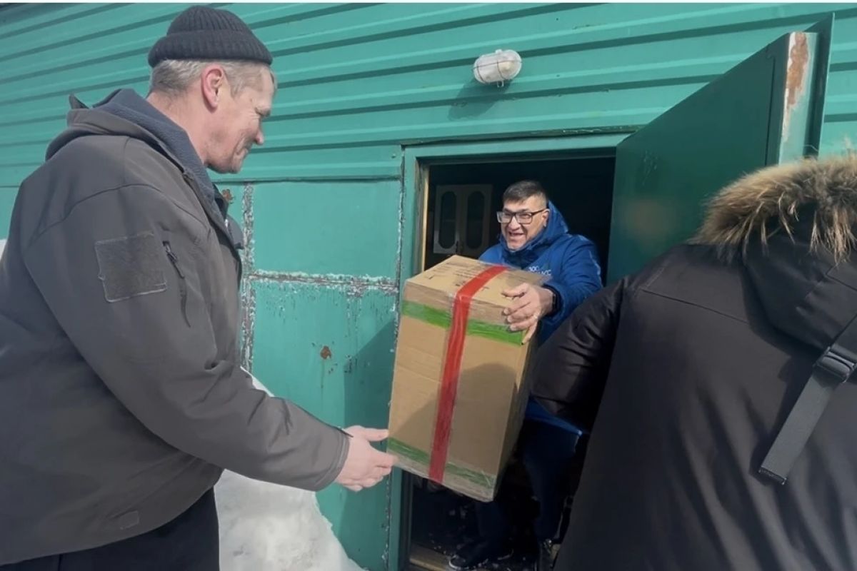 Кузбасские единороссы отправили капельницы для горловской больницы