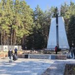 Свердловские добровольцы благоустроили одно из крупнейших на Урале воинских захоронений