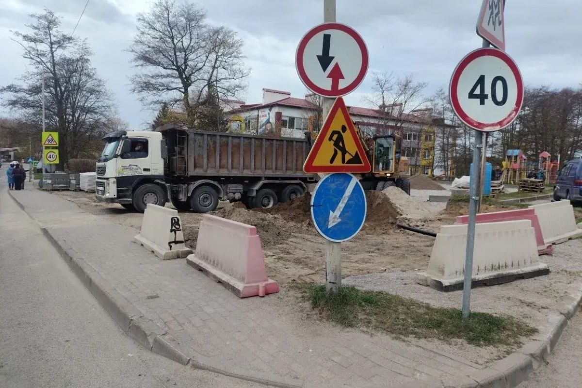 В Балтийске единороссы проинспектировали ход реализации партийного проекта «Городская среда»