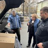 Казанские единороссы и школьники передали гумпомощь бойцам СВО