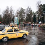 В Подмосковье в преддверии Диктанта Победы прошел автопробег ретротехники