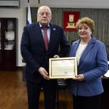 Председатель Законодательного Собрания вручил Почётную грамоту Любови Огиенко