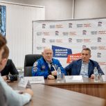 Журналист Олег Леонов при поддержке «Единой России» инициировал встречу жителей с космонавтом Олегом Артемьевым