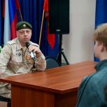 Молодогвардейцы Татарстана организовали урок мужества с ветераном СВО