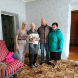 Павел Идилёв поздравил жительницу Кушкуля с 85-летием