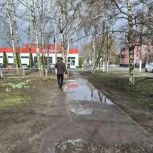 В районах Саратовской области проверили доступность тротуаров и подходов к социальным объектам