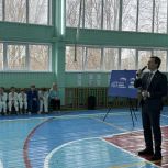 В самарской школе №127 прошёл мастер-класс партпроекта «Выбор сильных»: дети попробовали себя в борьбе и самбо