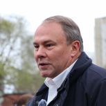 Петр Толстой поздравил москвичей с  Воскресением Христовым