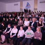 Единороссы Калининграда отметили участников фестиваля «Легенды Янтарного края»