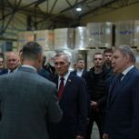 Секретарь реготделения «Единой России» Николай Гриценко посетил завод по производству кваса в Староминском районе