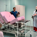 На волнующие вопросы будущих мам Ямала ответили депутаты-врачи
