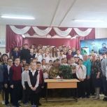 В сельской школе Башкортостана «Единая Россия» организовала для детей встречу с участником СВО