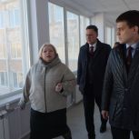 Михаил Котюков проверил ход капитального ремонта в образовательных учреждениях Красноярска