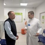 Партийный десант проконтролировал работу второго отделения детской поликлиники №6