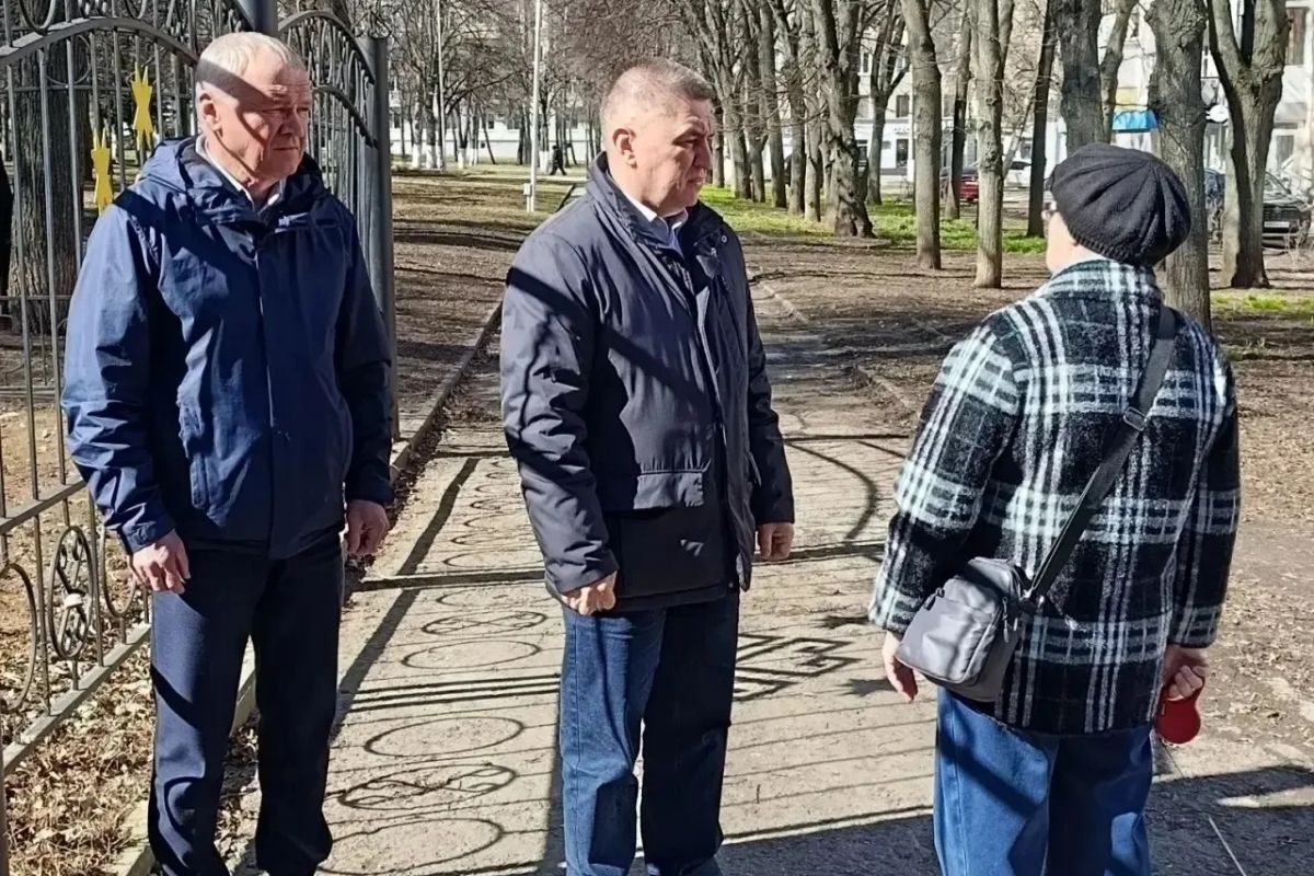 В Чебоксарах проходит акция «Городской тротуар»