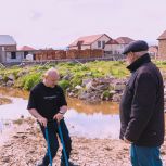 Гасан Османов выехал на место подтопления в микрорайоне Ветеран