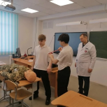 Школьников Нового Уренгоя обучили оказанию первой медицинской помощи