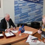 Состояние деревенской дороги стало темой приёма граждан Александром Котовым