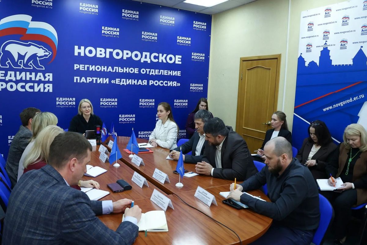 "Единая Россия" приглашает новгородцев поучаствовать в спортивном марафоне "Сила России"