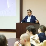 Член Общественной палаты РФ Александр Асафов обсудил со студентами Росбиотеха продовольственную безопасность и будущее науки