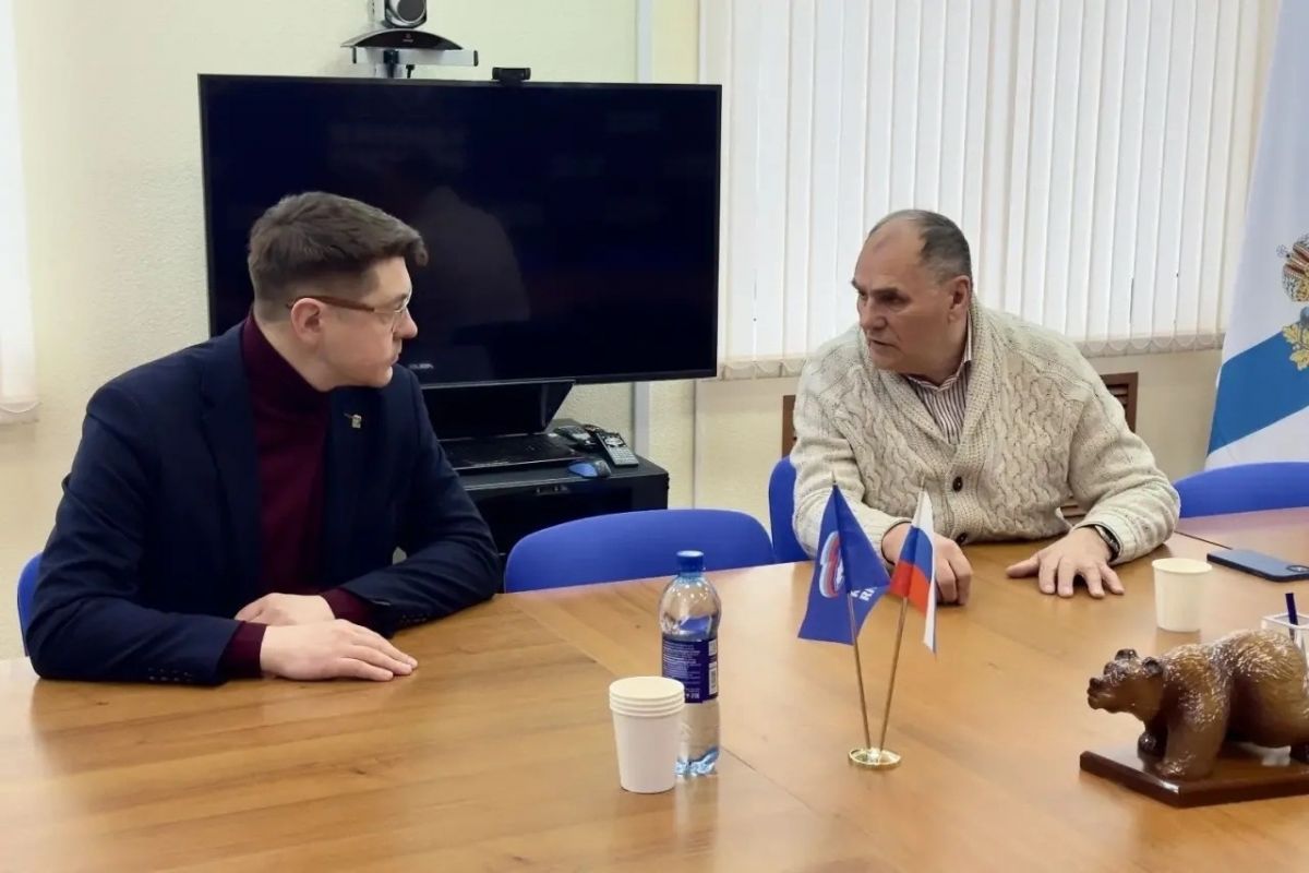Александр Спиридонов провел прием граждан в общественной приемной «Единой России»