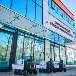 В больницах Москвы запустили проект по использованию роботов-курьеров