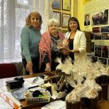 Партийцы Октябрьского района поздравили представителей общественных организаций со светлым праздником Пасхи