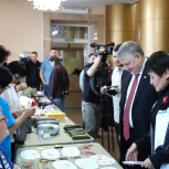 Жители трех районов Сахалина передали депутату Карлову предложения для Народной программы Единой России