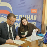 Медики, предприниматели, нефтяники и газовики принимают участие в предварительном голосовании «Единой России»