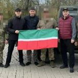 Марсель Шайдуллин передал бойцам СВО гумпомощь от азнакаевцев