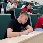 Около 400 «Писем Герою» отправились на фронт из Амурской области