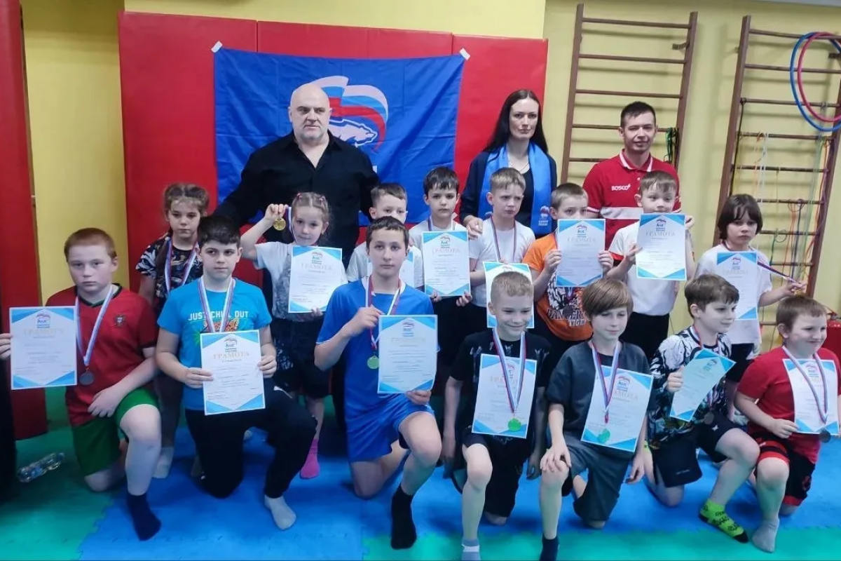 Трёхкратный олимпийский чемпион Владислав Третьяк поддержал спортсменов на турнире по восточным единоборствам в ВАО
