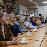 Наталья Западнова приветствовала участниц Нижневартовского клуба «Душа тыла»