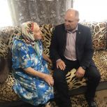 Единороссы поздравляют рязанских долгожителей с днями рождения