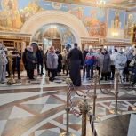 В Ханты-Мансийске «Единая Россия» организовала для пенсионеров экскурсию в храмы