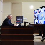 Владимир Путин поблагодарил активистов и волонтёров, которые оказывают помощь жителям Дагестана