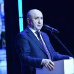 На XXXVII конференции Чувашского регионального отделения «Единой России» секретарь Чувашского регионального отделения партии Сергей Артамонов обозначил ключевые направления работы