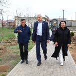 Депутат Госдумы Леонид Огуль посетил Володарский район