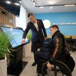 Депутаты от «Единой России» проверили доступность зала для маломобильных групп на железнодорожном вокзале Омска