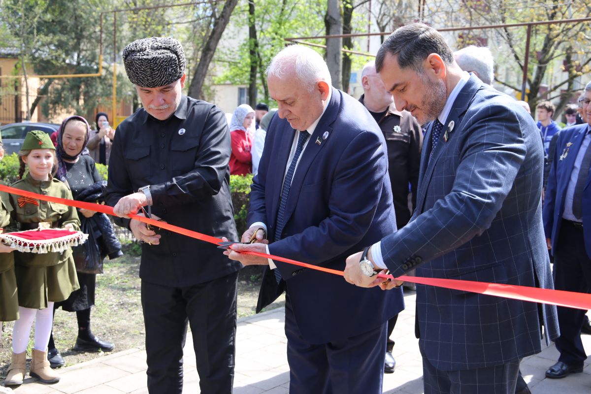 В Грозном открылась фотовыставка, посвящённая «Диктанту Победы»