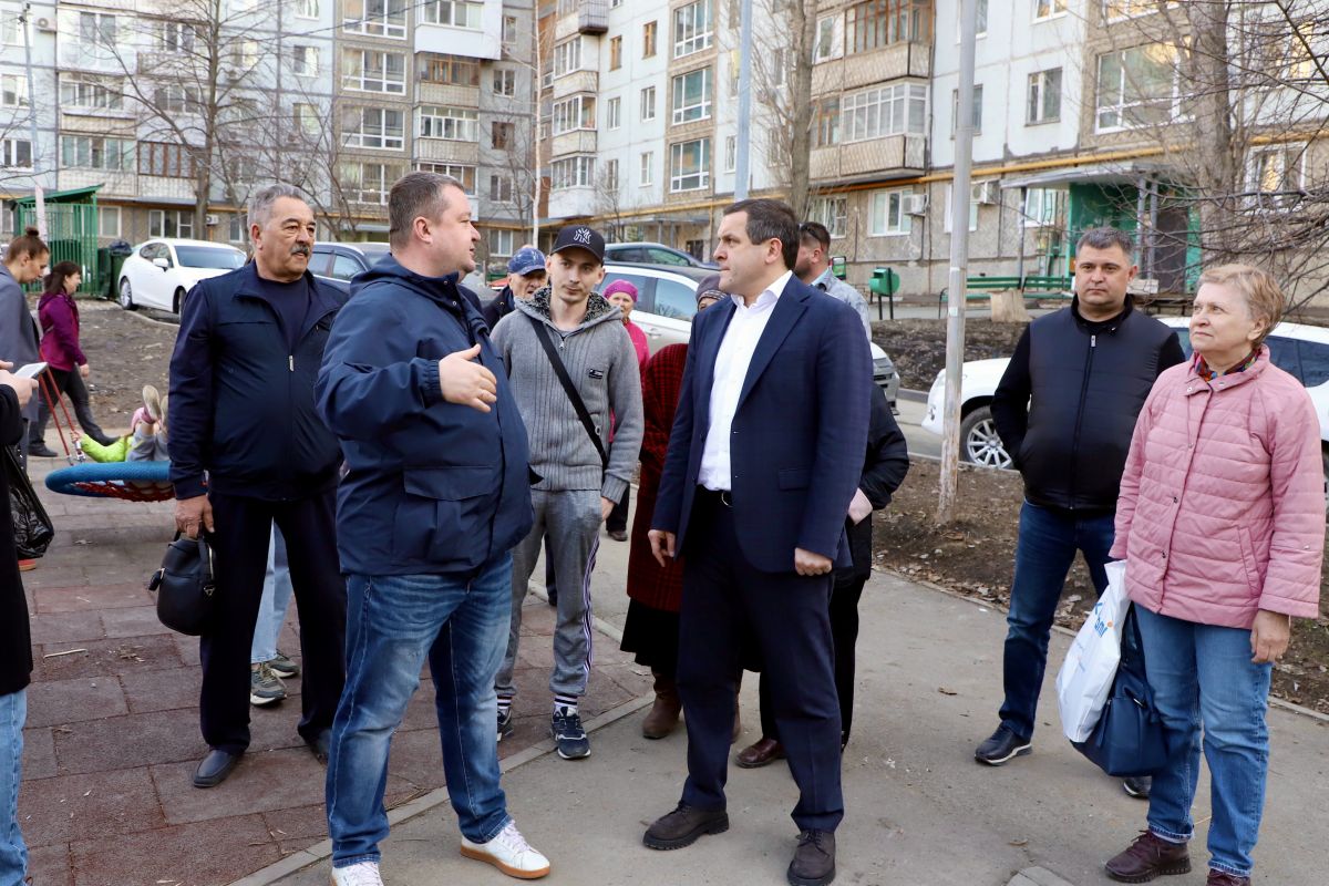 Детям — безопасный спорт, двору — новое сердце: Роман Балтер превращает проблемы в проекты