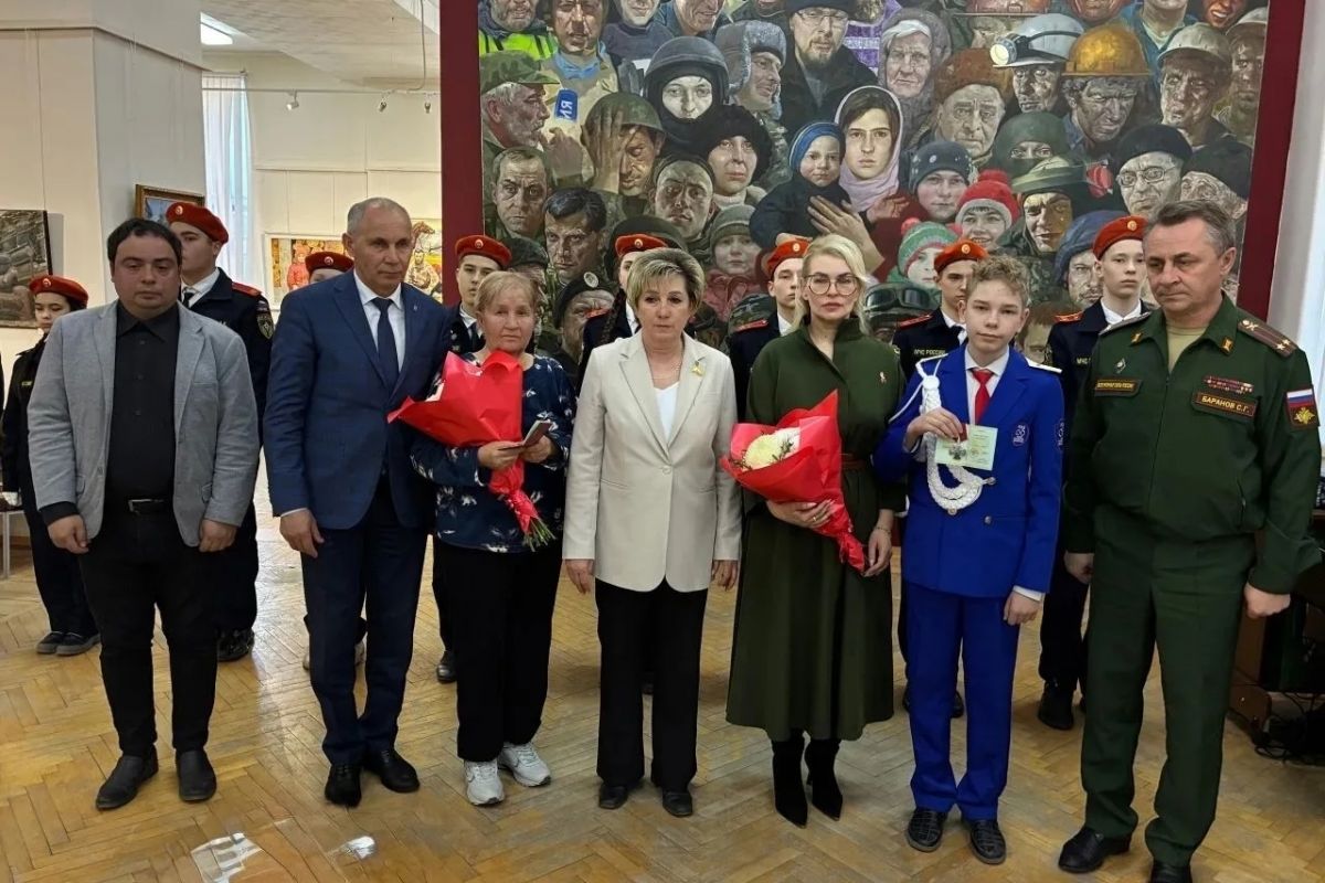 В Новочебоксарске вручили ордена Мужества семьям погибших бойцов