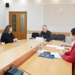 Помощь многодетным семьям и родственникам участников СВО: В «Единой России» работают с обращениями граждан