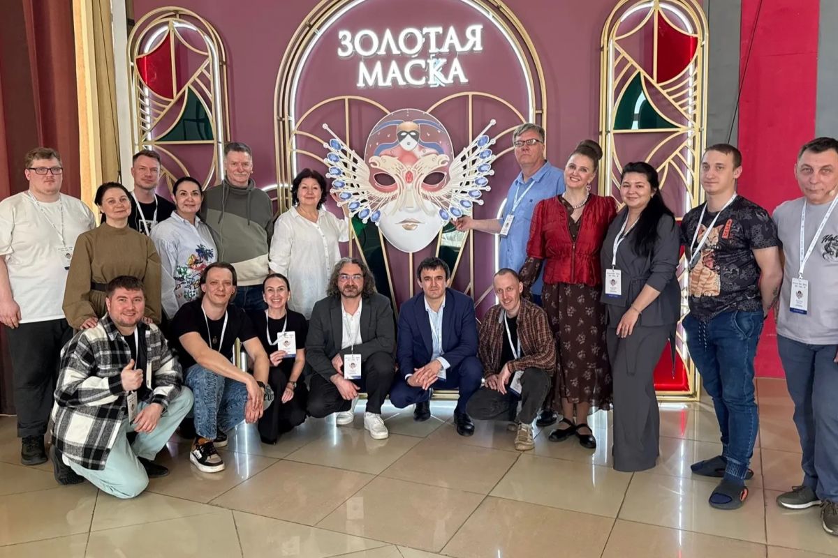 Театр кукол «Экият» представил в Москве спектакль «Материнское поле»