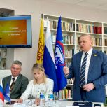 Заместители председателя Госсовета Чувашии Виктор Горбунов и Ольга Петрова провели Единый информационный день