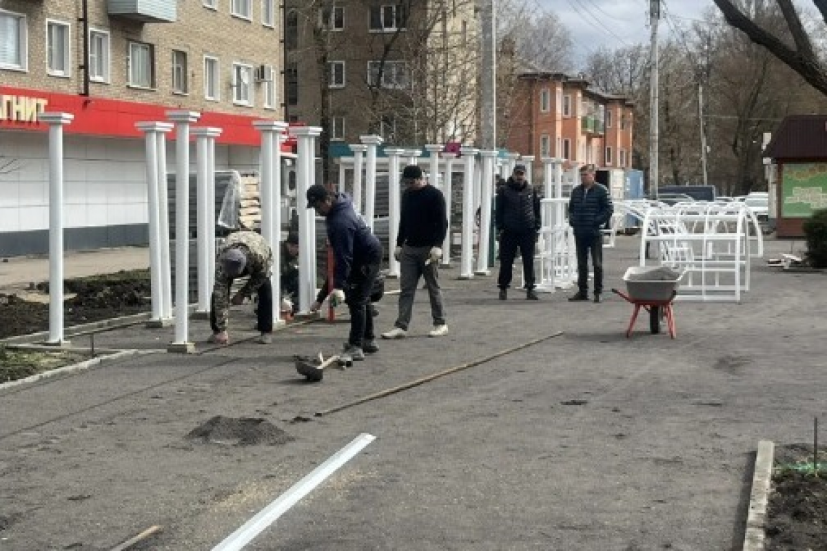 Активисты «Единой России» проконтролировали в Мичуринске работы по благоустройству