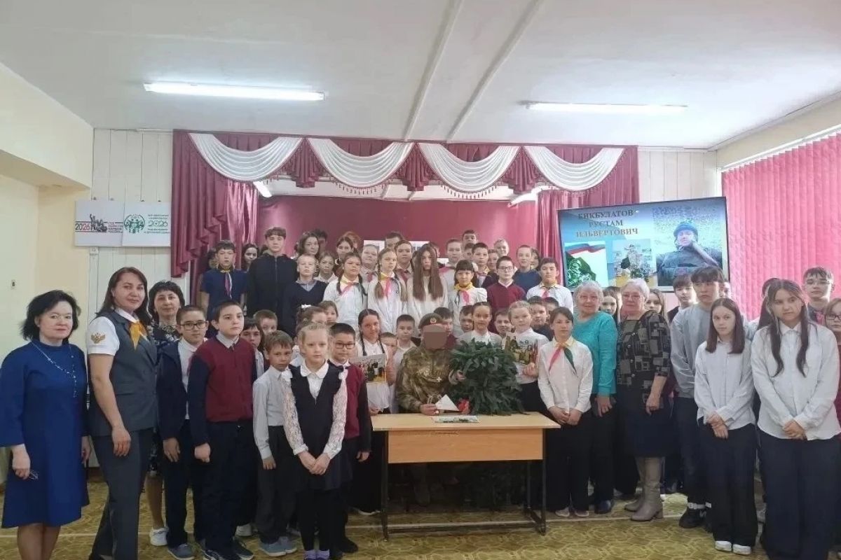 Встреча с Героем: Уроки мужества в Новокабановской школе-интернат