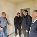 Депутаты от «Единой России» помогают погорельцам из Смоленска с ремонтом квартиры